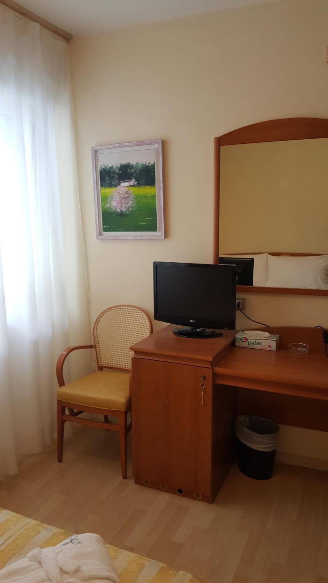 Hotel Arizona Lignano Sabbiadoro Bilik gambar