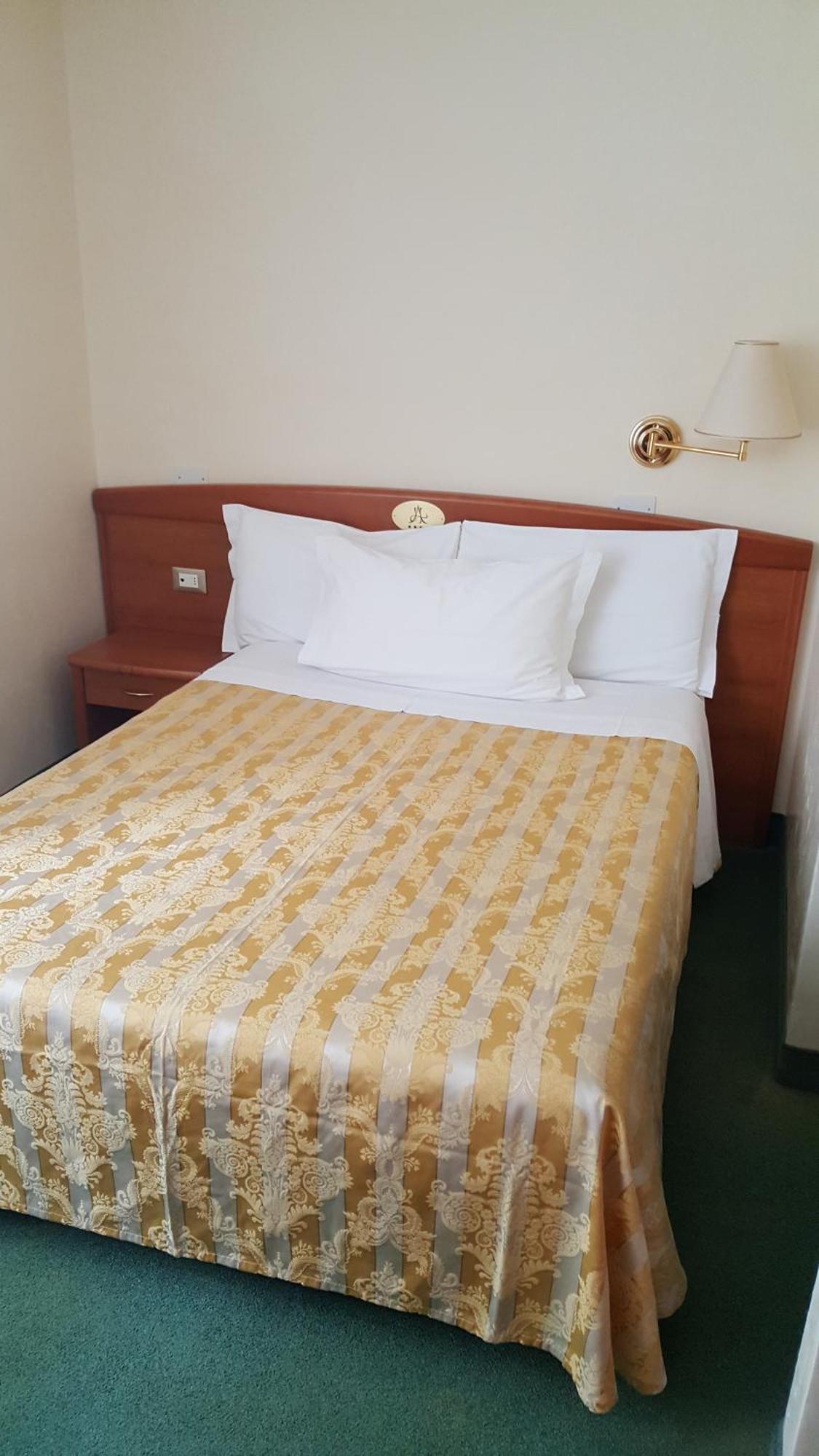 Hotel Arizona Lignano Sabbiadoro Bilik gambar