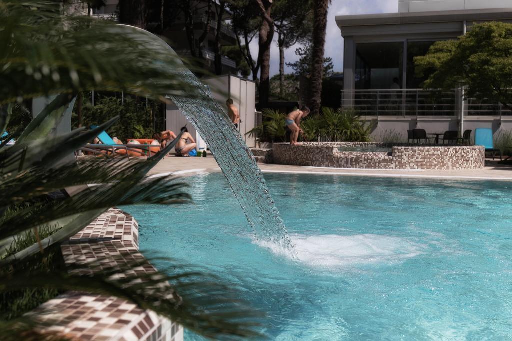 Hotel Arizona Lignano Sabbiadoro Luaran gambar