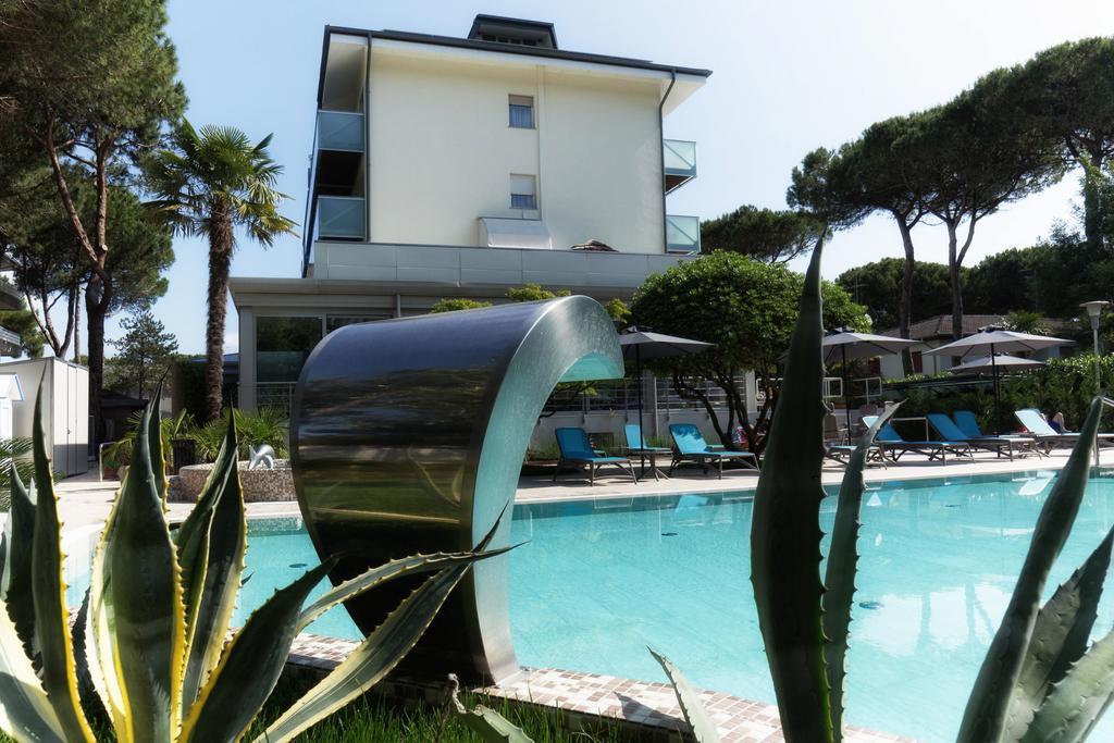 Hotel Arizona Lignano Sabbiadoro Luaran gambar